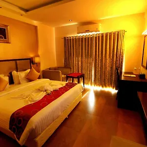 Hotel Paravoor Galaxy, Cherai Beach