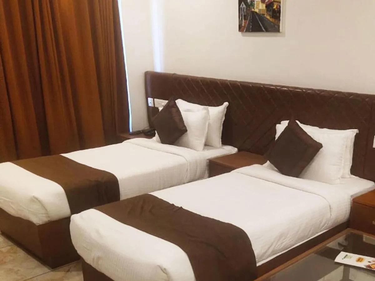 Hotel Vani Changanacheri India