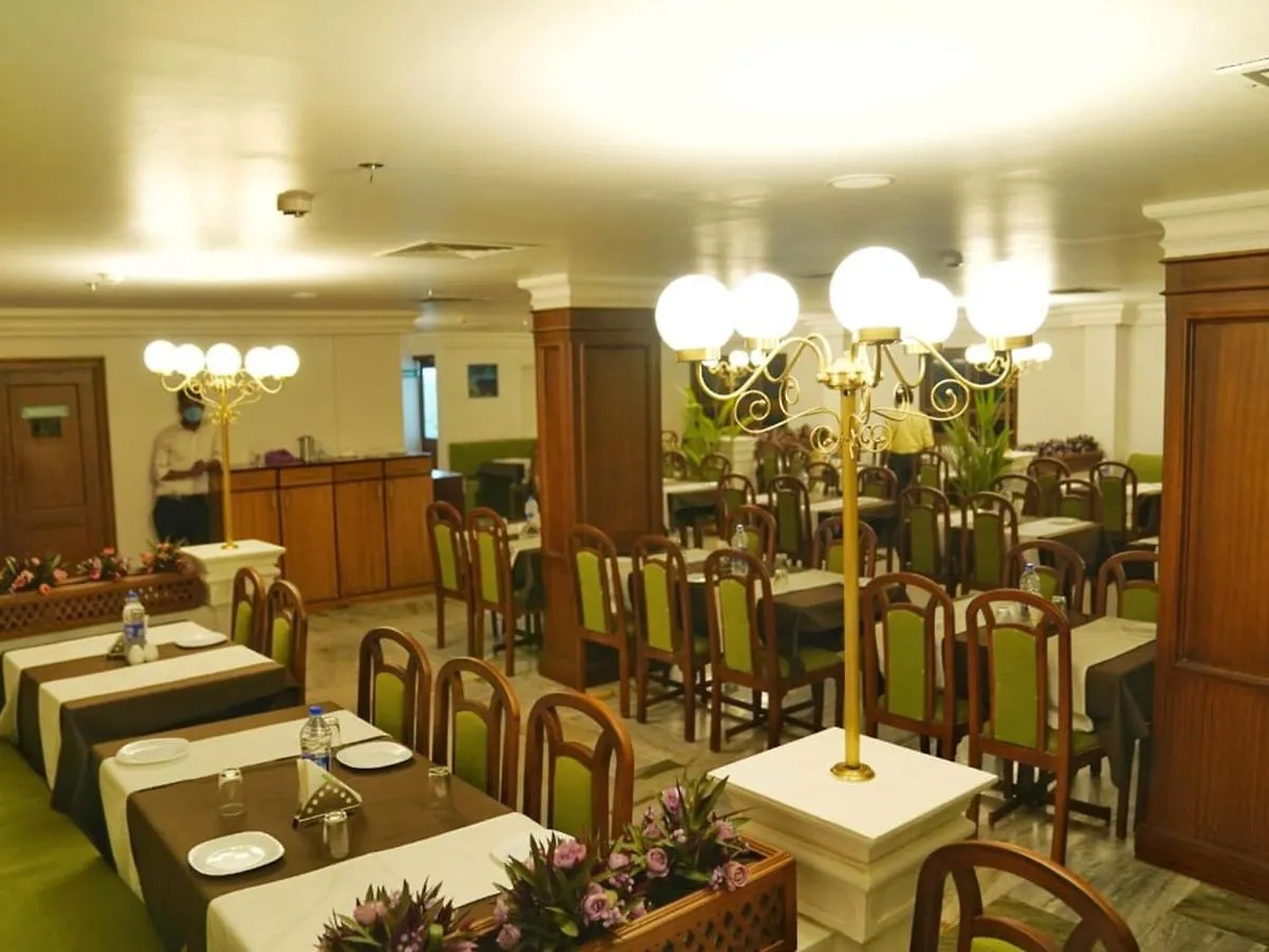 Hotel Vani Changanacheri 3*,  India
